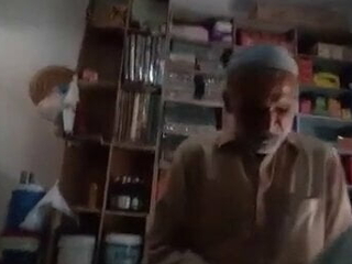 Pakistani dad has sex surrounding shop