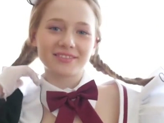 Alisa cute maid