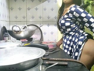Indian bhabhi cooking in kitchen and fucking brother-in-law