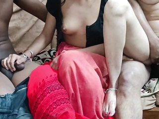 Geeta Ne Apni Saheli Sonu Ko Apne Boyfriends Se Chudya, Foursome Swap Sex In Hindi