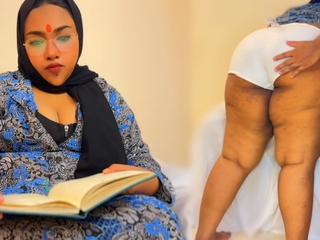 When Beautiful 45yo Egypt Hijab Aunty Foretoken evidence a Book, Gear up 18yo Neighbor Fucks her (Big Boobs & Huge Ass MILF Arab Sex)