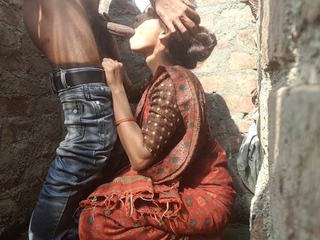 Indian Desi Erotic Bhabhi fucks give the openly bathroom outdoors