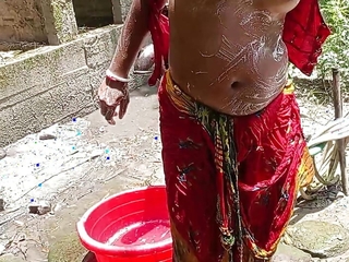 avant-garde peel yours bhabhi I took a peel while taking a bath