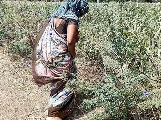 Komal was weeping in the sugarcane field, the owner secretly came coupled with mishandle coupled with fucked the house.