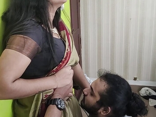 Saree romance part 2 navel lick romance of Vaishnavy and Sharun Raj, Mallu couple hot navel lick, Mallu girl in hot saree navel