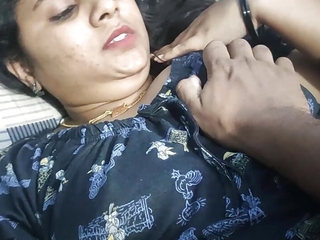 Vaishnavy's boobs drag inflate with respect to night at the end of one's tether Sharun Raj, Bedroom romance, Mallu couple hot boobs suck, Hot wife boobs drag inflate with respect to night