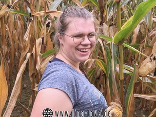 risky sex , chubby teen fucked in cornfield and got caught