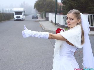 SHOCK CONTENT Sexy bride fucks unintended van driver greater than marriage day