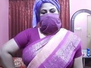 Desi aunty dealings talk, Didi trains be useful to sexy making out
