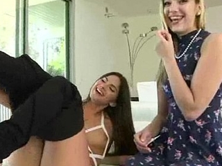 Teen Lez Girls (Kenna James &_ Aspen Rae) Playing In Hot Sex Chapter vid-19
